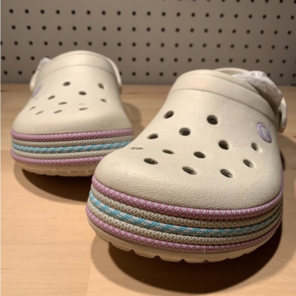 HTF Chevron Stucco Crocs